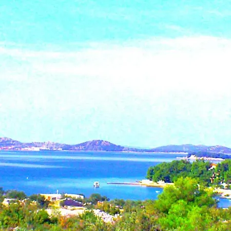 Basic Πανσιόν Pirovac
