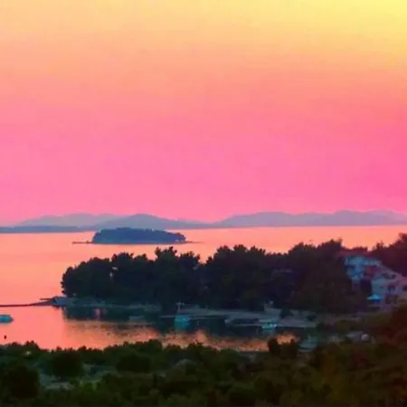 Basic Πανσιόν 3*